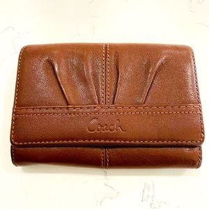 Coach Leather Compact Wallet LEATHER